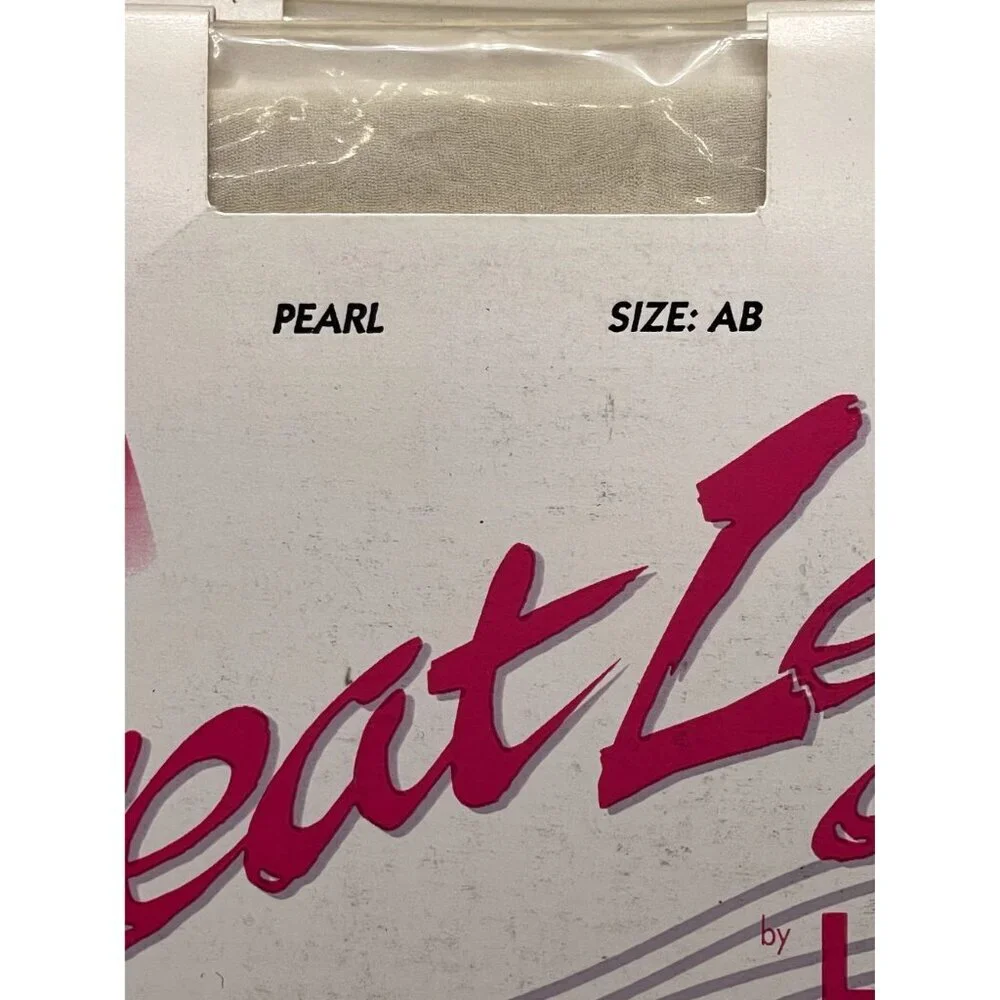 Great Legs by Hanes Silkiest Sheer Control Top Sandalfoot PEARL Size AB - New Ol
